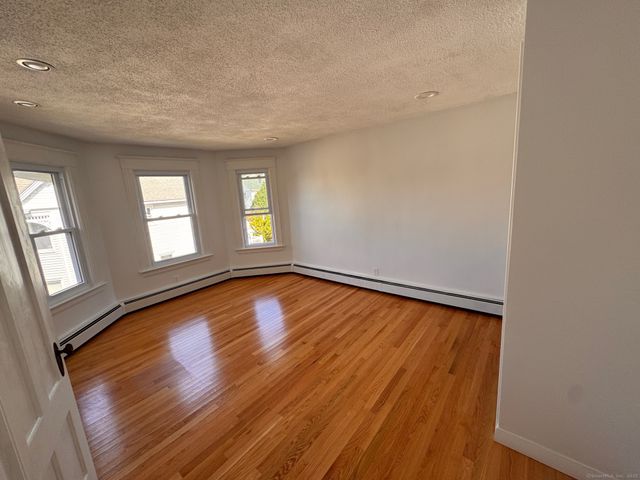 17 High Street, Groton, CT 06340