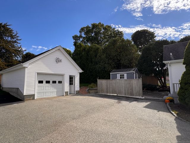 17 High Street, Groton, CT 06340