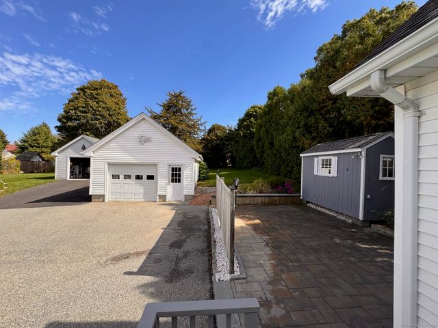17 High Street, Groton, CT 06340