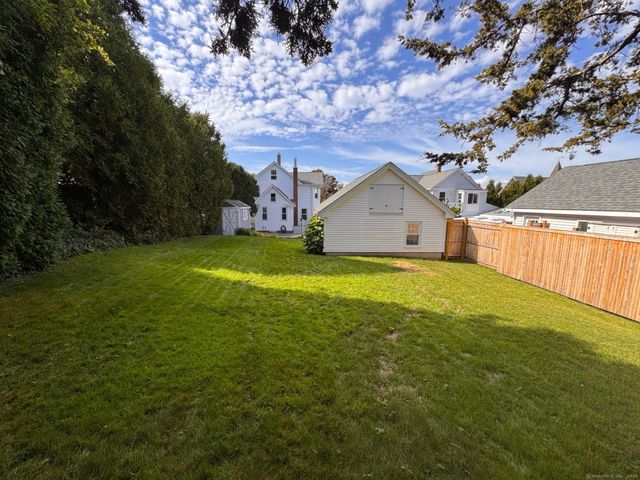 17 High Street, Groton, CT 06340
