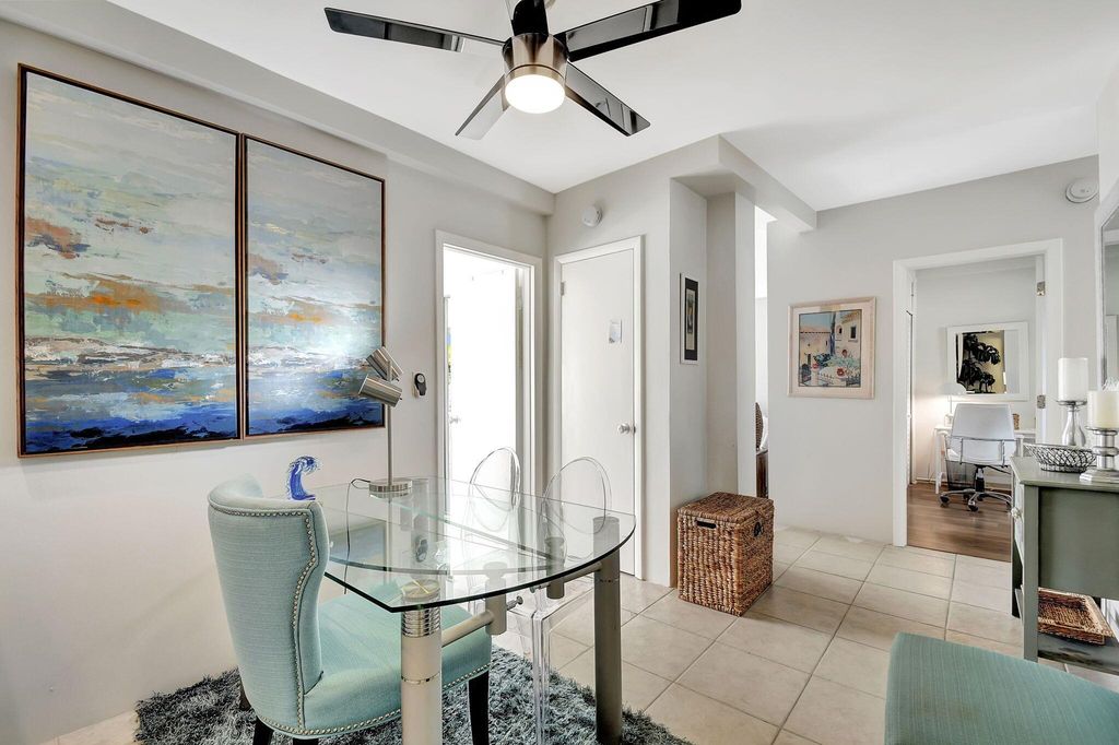 Image 13 of property listing at 3030 S Ocean Boulevard 328, Palm Beach, FL 33480