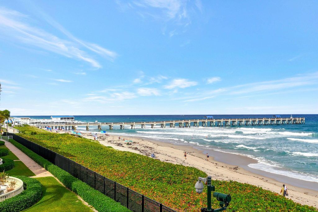 Image 2 of property listing at 3030 S Ocean Boulevard 328, Palm Beach, FL 33480