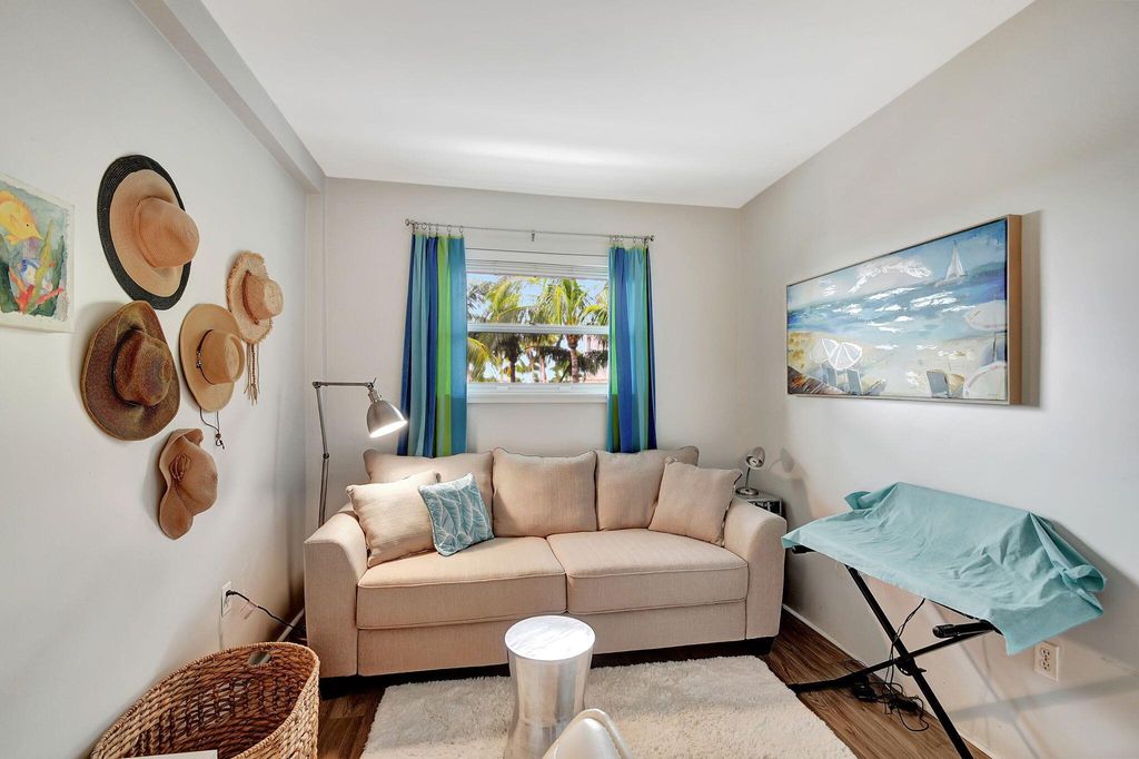 Image 23 of property listing at 3030 S Ocean Boulevard 328, Palm Beach, FL 33480