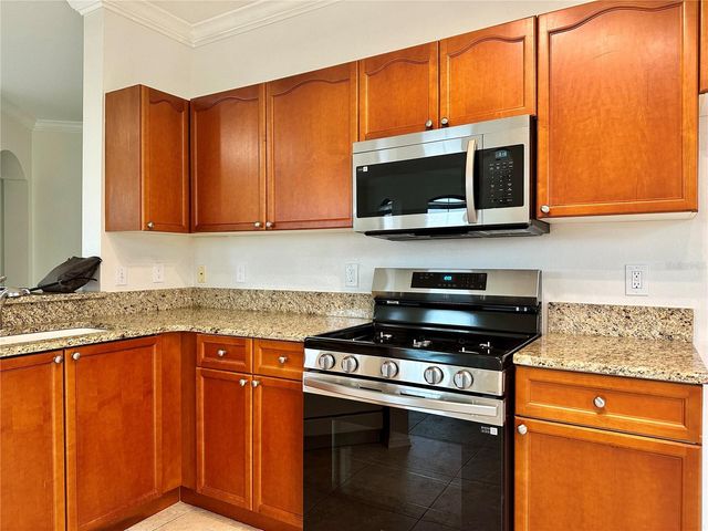 2733 VIA CIPRIANI 830B, Clearwater, FL 33764