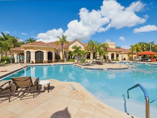 2733 VIA CIPRIANI 830B, Clearwater, FL 33764