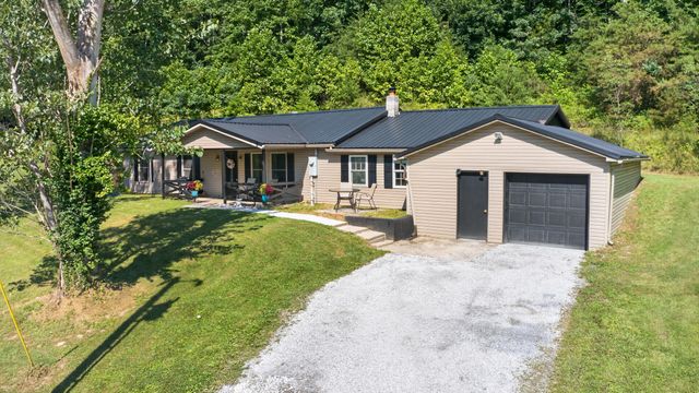 7045 White Oak Road, Junction City, KY 40440