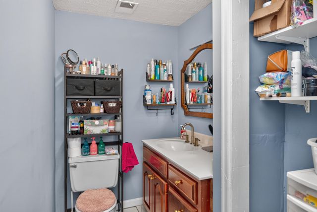 7045 White Oak Road, Junction City, KY 40440