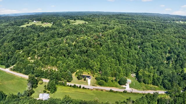 7045 White Oak Road, Junction City, KY 40440