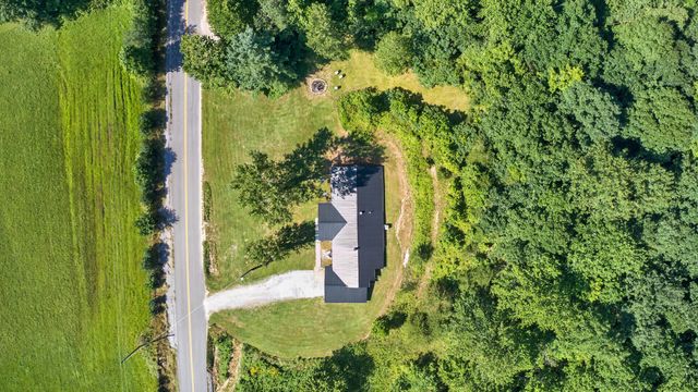 7045 White Oak Road, Junction City, KY 40440