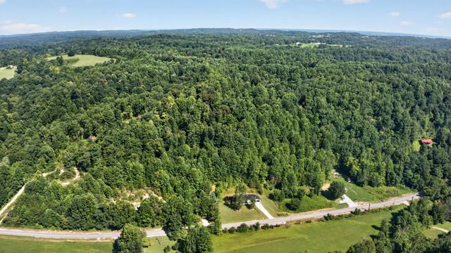7045 White Oak Road, Junction City, KY 40440