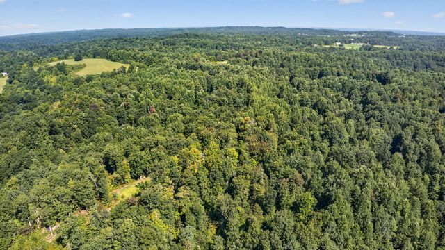 7045 White Oak Road, Junction City, KY 40440