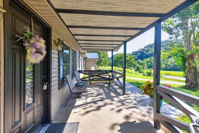 7045 White Oak Road, Junction City, KY 40440