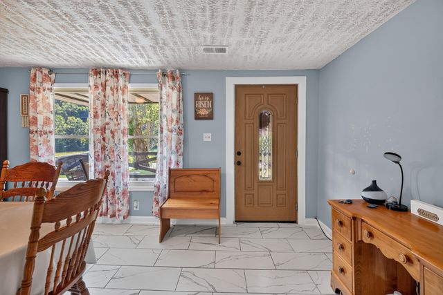 7045 White Oak Road, Junction City, KY 40440