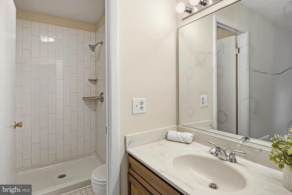 Image 20 of property listing at 7454 SEA CHANGE, Columbia, MD 21045