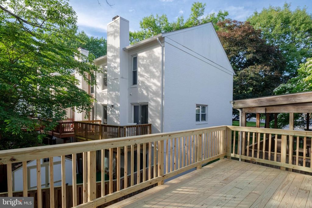 Image 33 of property listing at 7454 SEA CHANGE, Columbia, MD 21045