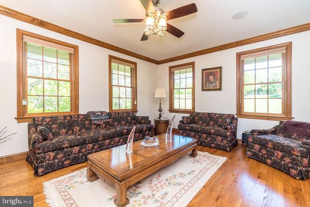 23 RED HILL RD, Pipersville, PA 18947