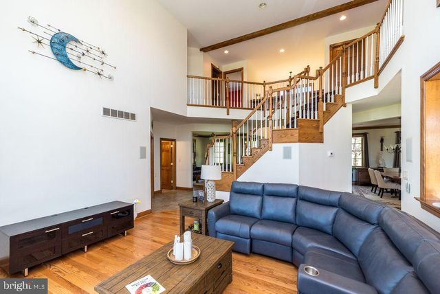 23 RED HILL RD, Pipersville, PA 18947