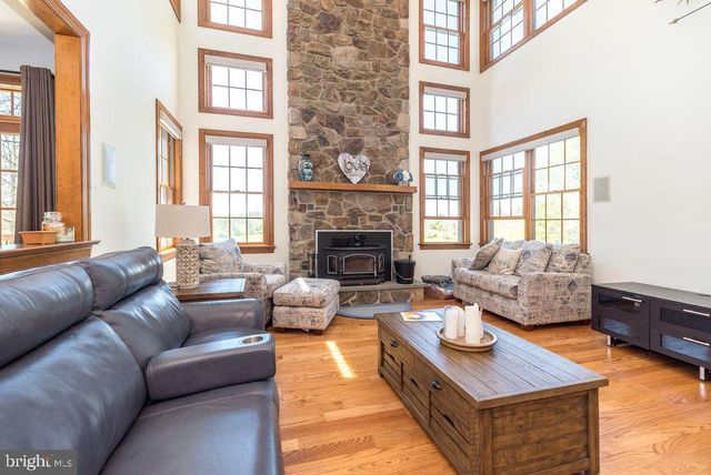 23 RED HILL RD, Pipersville, PA 18947