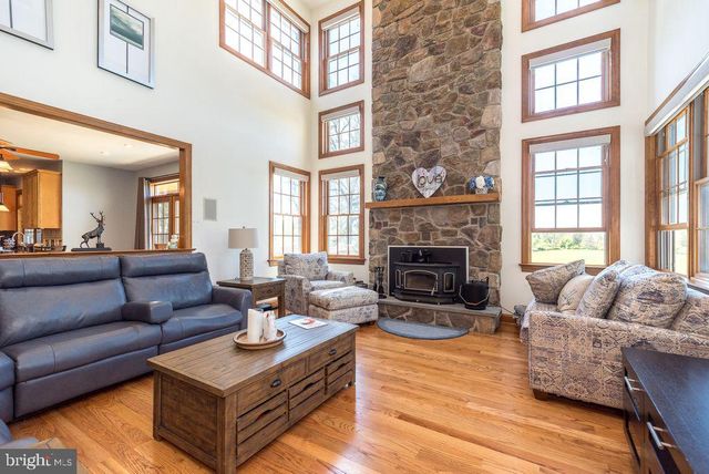 23 RED HILL RD, Pipersville, PA 18947
