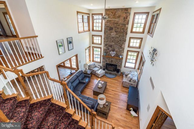 23 RED HILL RD, Pipersville, PA 18947