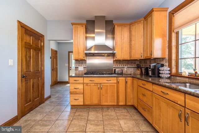 23 RED HILL RD, Pipersville, PA 18947