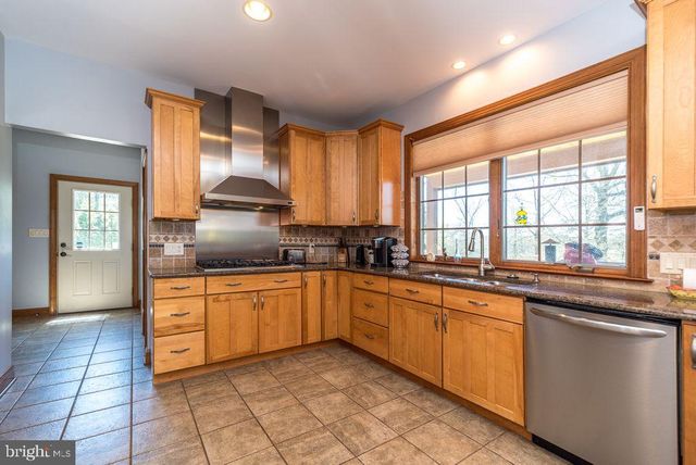 23 RED HILL RD, Pipersville, PA 18947