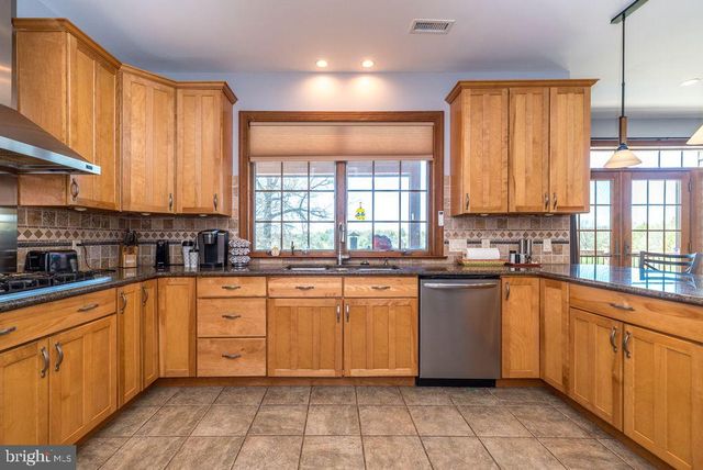 23 RED HILL RD, Pipersville, PA 18947