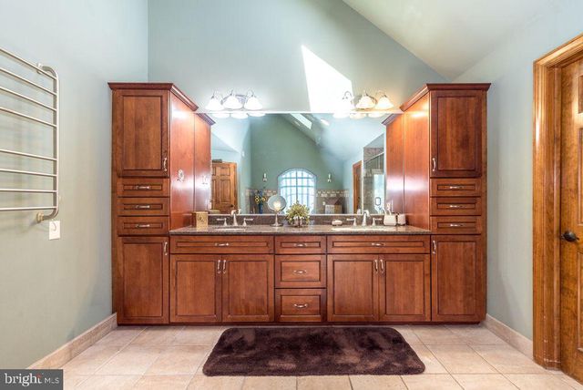 23 RED HILL RD, Pipersville, PA 18947