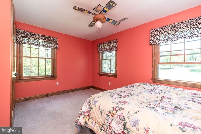 23 RED HILL RD, Pipersville, PA 18947