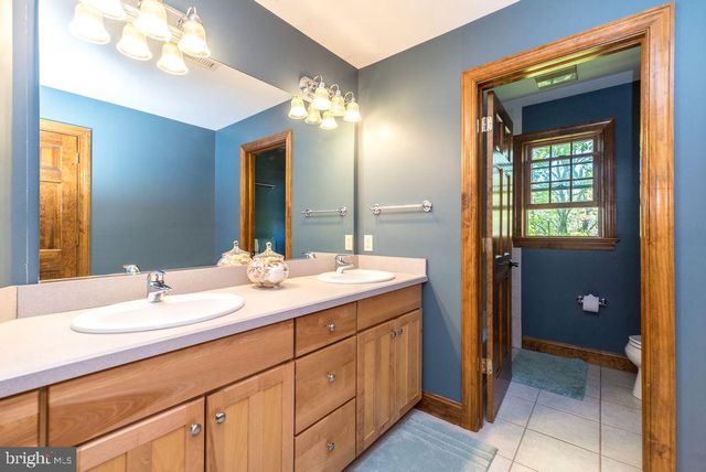 23 RED HILL RD, Pipersville, PA 18947