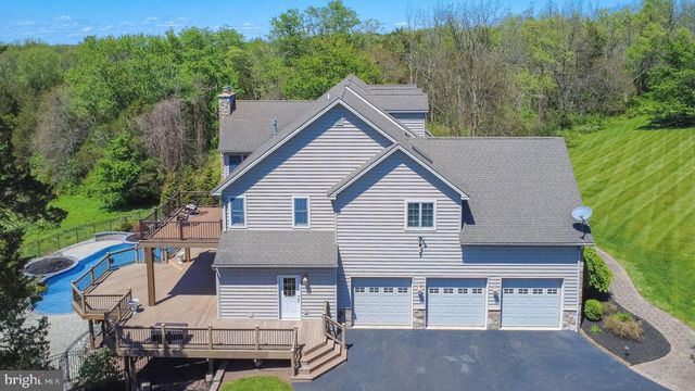 23 RED HILL RD, Pipersville, PA 18947