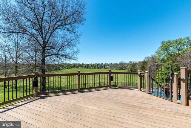 23 RED HILL RD, Pipersville, PA 18947