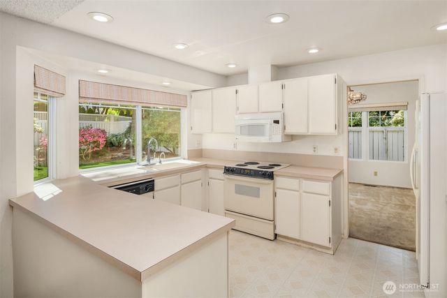 18855 SE 42nd Street, Issaquah, WA 98027