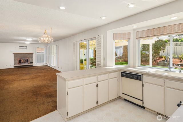 18855 SE 42nd Street, Issaquah, WA 98027