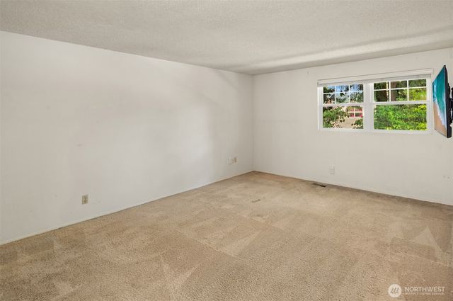 18855 SE 42nd Street, Issaquah, WA 98027