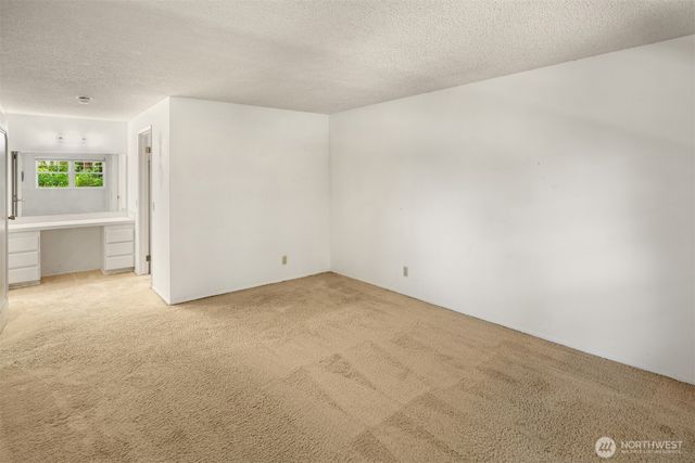 18855 SE 42nd Street, Issaquah, WA 98027