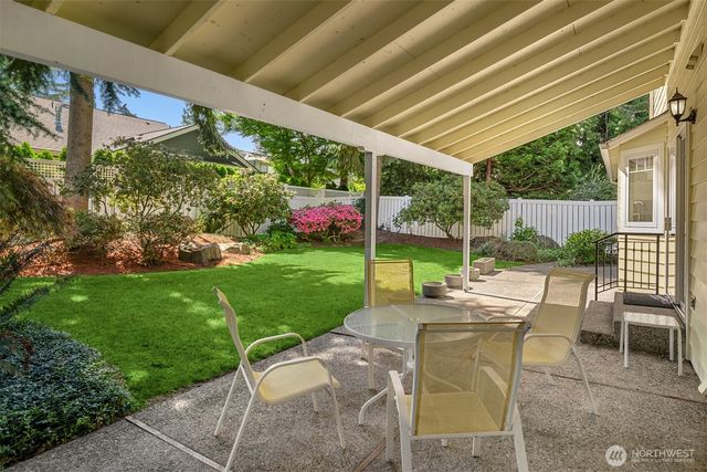 18855 SE 42nd Street, Issaquah, WA 98027