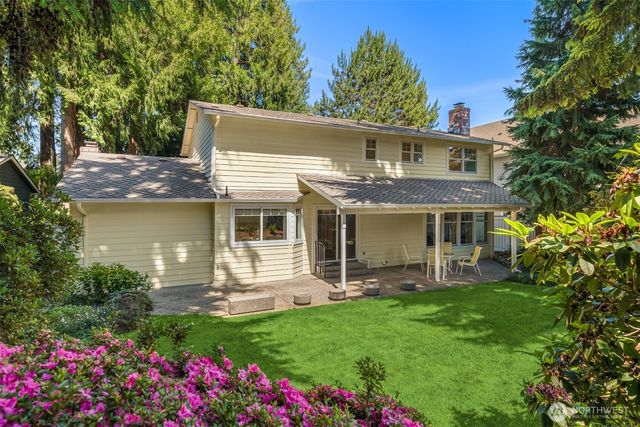 18855 SE 42nd Street, Issaquah, WA 98027