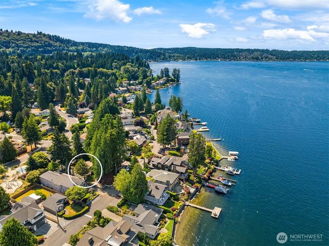 18855 SE 42nd Street, Issaquah, WA 98027