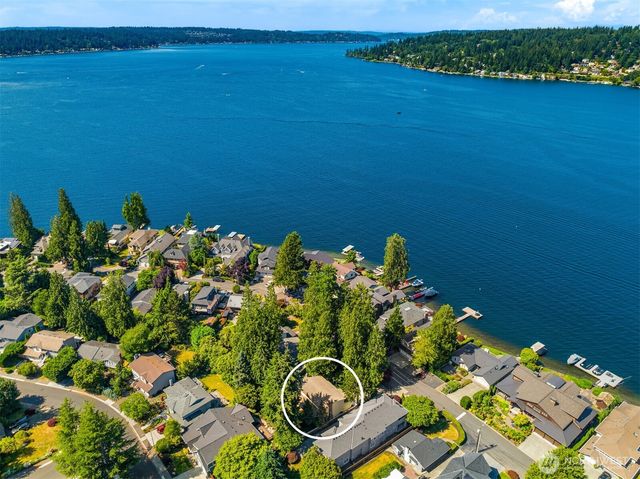 18855 SE 42nd Street, Issaquah, WA 98027
