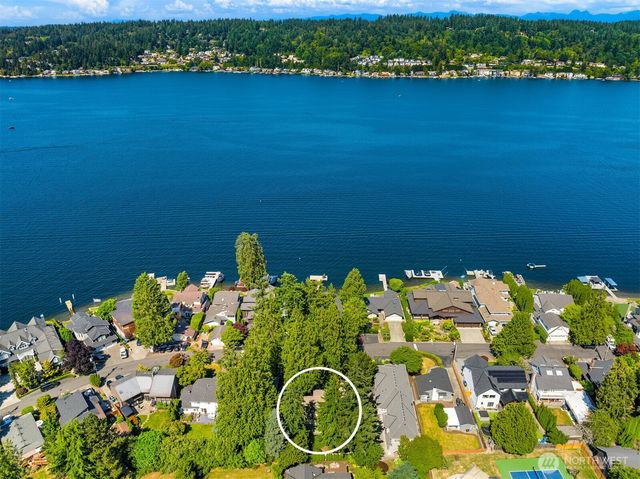 18855 SE 42nd Street, Issaquah, WA 98027