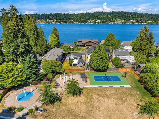 18855 SE 42nd Street, Issaquah, WA 98027