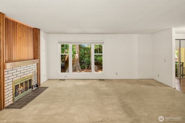 18855 SE 42nd Street, Issaquah, WA 98027
