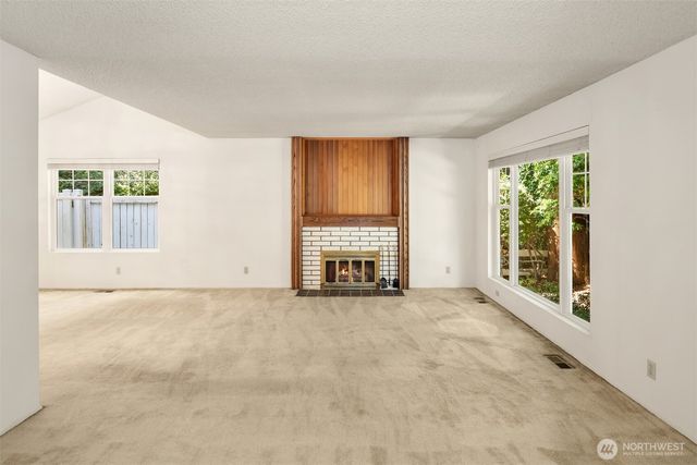 18855 SE 42nd Street, Issaquah, WA 98027