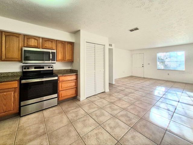 1702 E MULBERRY DRIVE A, Tampa, FL 33604