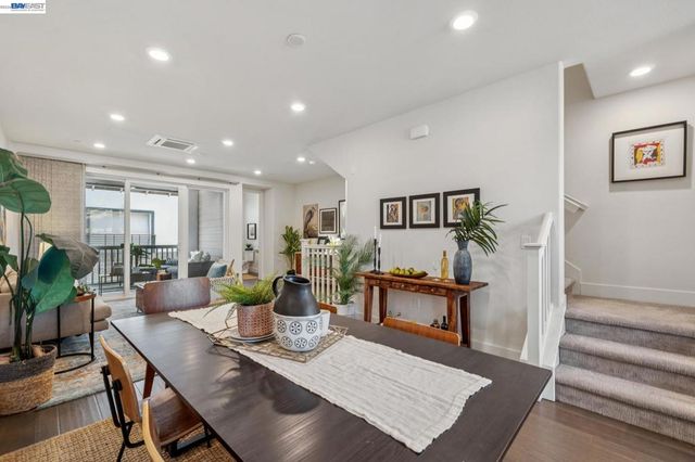1815 Balsa St, Alameda, CA 94501