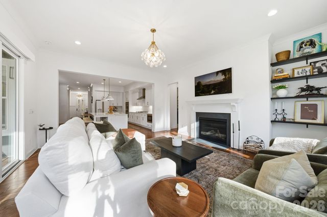 16515 Munson Hill Road, Charlotte, NC 28278