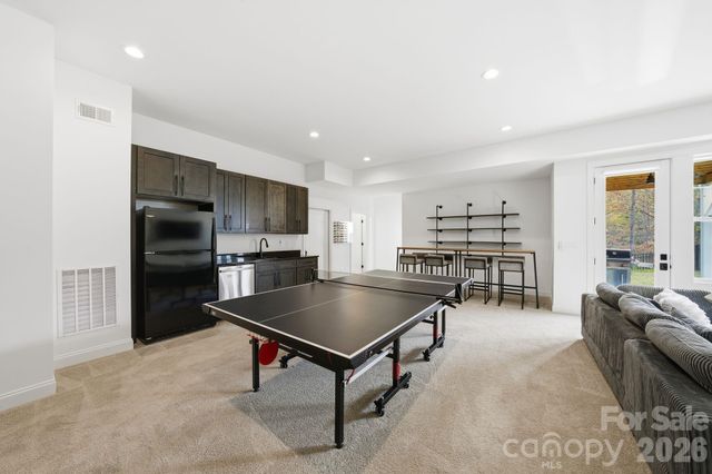 16515 Munson Hill Road, Charlotte, NC 28278