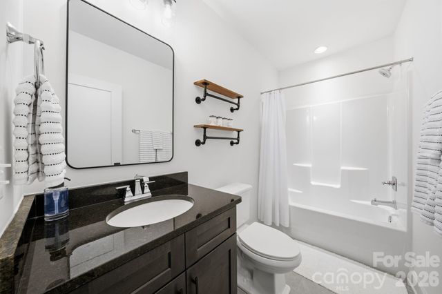 16515 Munson Hill Road, Charlotte, NC 28278