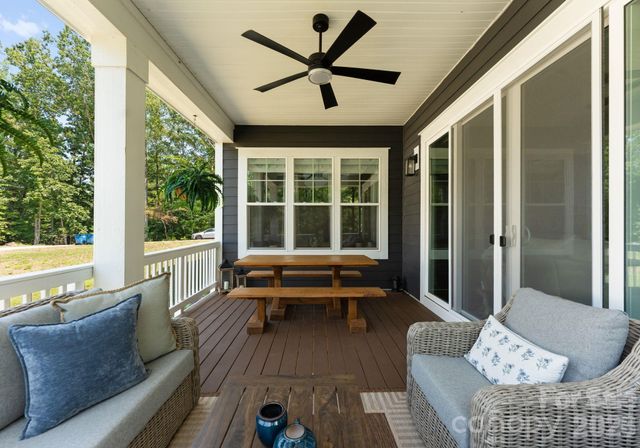 16515 Munson Hill Road, Charlotte, NC 28278